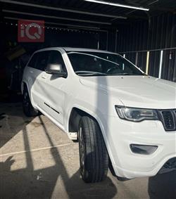 جیپ گراند شیرۆکی